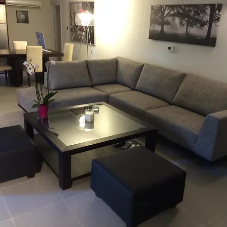 Glyfada's Luxury Apartment *