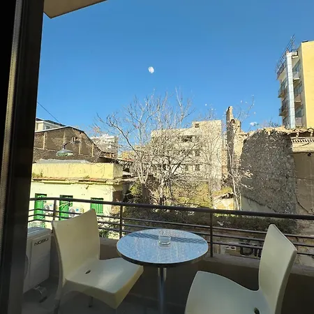 Spacious Near Akropolis By Kozy Koala Apartment