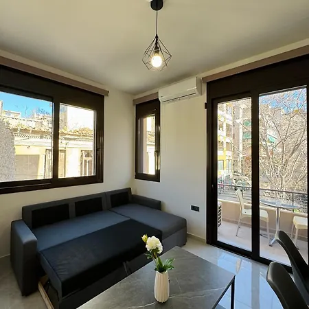 Apartment Spacious Near Akropolis By Kozy Koala *