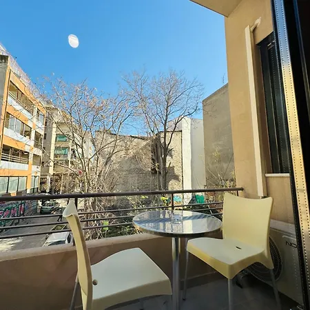 Spacious Near Akropolis By Kozy Koala Apartment