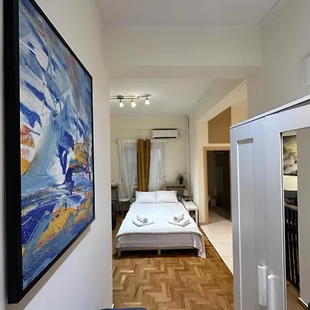 Apartment Plaka Nest