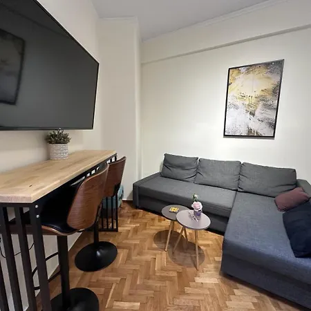Apartment Plaka Nest