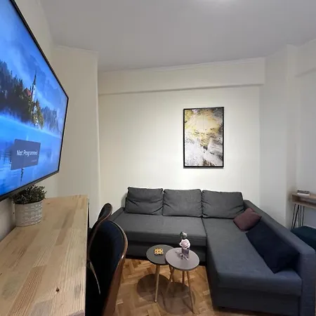 Apartment Plaka Nest