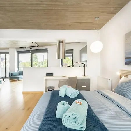The Hostmaster Persephone Turquoise Opulence 1st Floor Apartment Athens