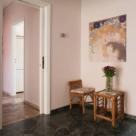 Three Bedroom Spacious Near Acropolis * Αθήνα