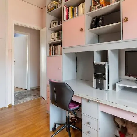 Apartment Three Bedroom Spacious Near Acropolis Athens