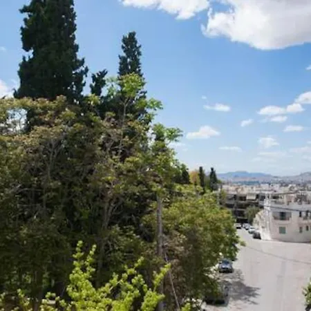Three Bedroom Spacious Near Acropolis Αθήνα