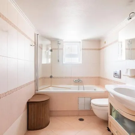Διαμέρισμα Three Bedroom Spacious Near Acropolis *