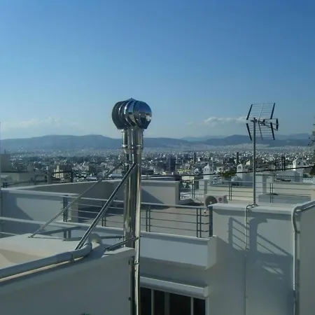 Three Bedroom Spacious Near Acropolis *