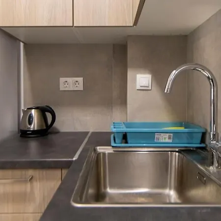 Appartamento 'apolon' Next To Metro
