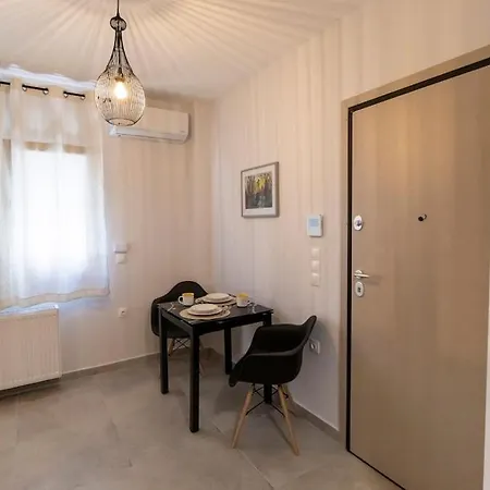 'apolon' Next To Metro Appartamento Atene