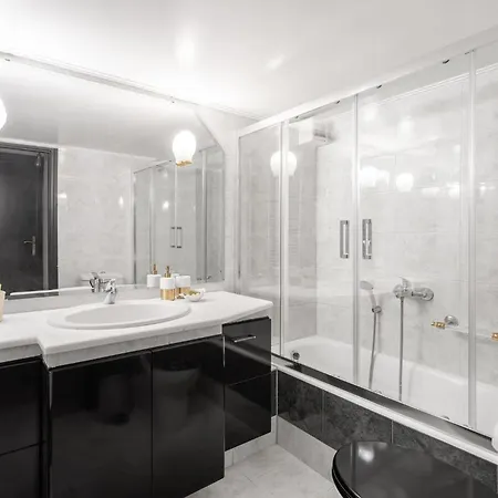 Fresh Detailed Stylish At Acropolis Apartment *