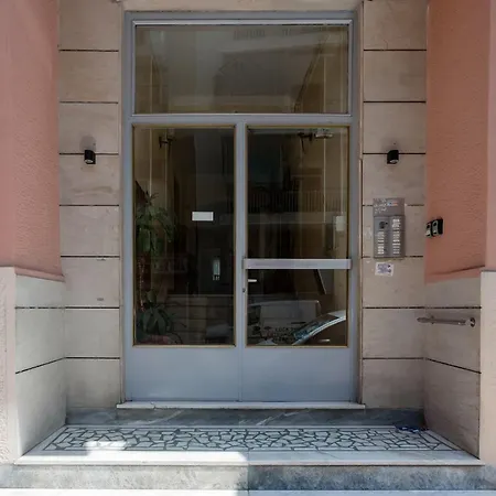 Romantic Love-nest Near Acropolis & Metro * Athens