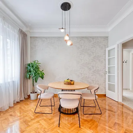 Contemporary 2-bdr Near Kalimarmaro & Alsos Park! * Athens