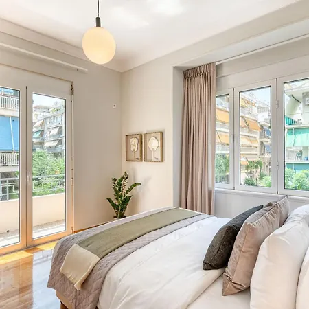 Contemporary 2-bdr Near Kalimarmaro & Alsos Park! Apartment Athens