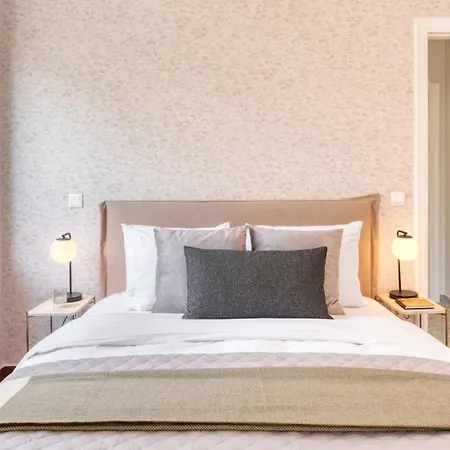 Contemporary 2-bdr Near Kalimarmaro & Alsos Park! Apartment Athens