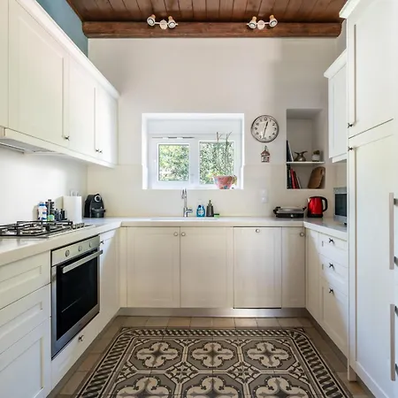 Athenian 2br With Garden & Bbq Near Metro Appartement *