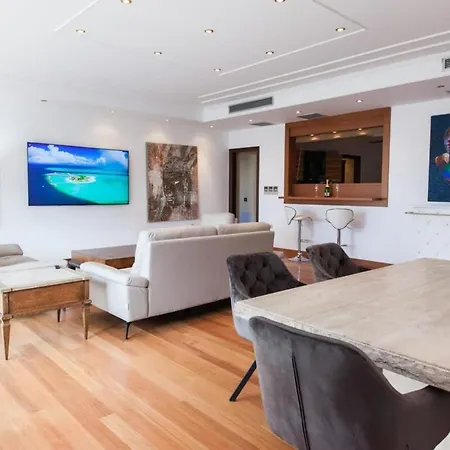 Riviera Retreat 3 Bedroom Voula Luxury Haven Apt * Athens