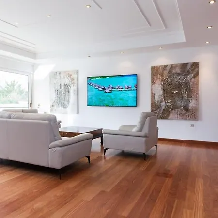 Riviera Retreat 3 Bedroom Voula Luxury Haven Apt Athens