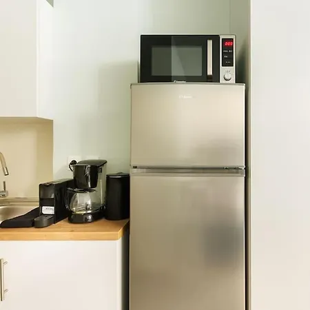 Apartamento Snug With Shared Garden Iv *