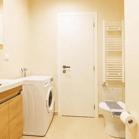 Apartamento Snug With Shared Garden Iv *