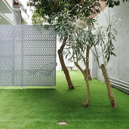 Apartamento Snug With Shared Garden Iv *