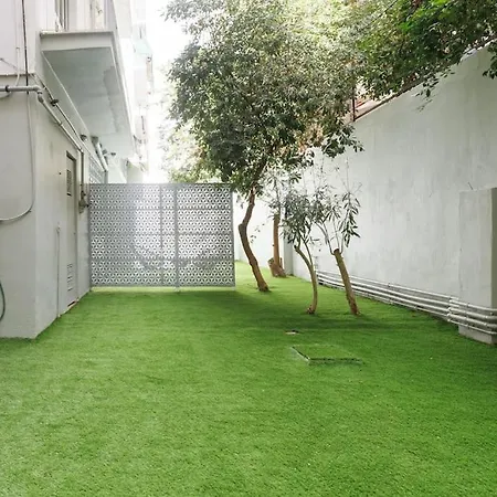 Snug With Shared Garden Iv Apartment *