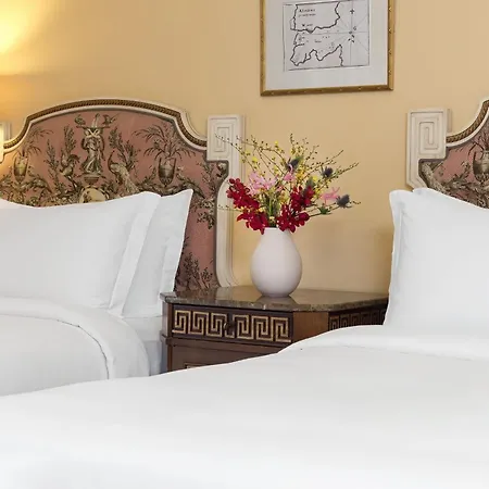 Grande Bretagne, A Luxury Collection 5*