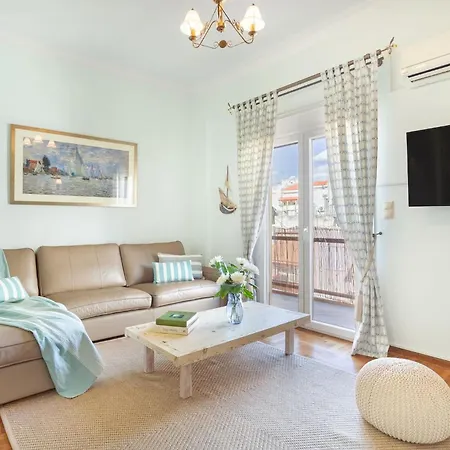 Bright, Calming Retreat With A Balcony Near Metro! Apartment Athens