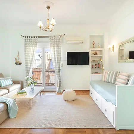 Apartment Bright, Calming Retreat With A Balcony Near Metro! *