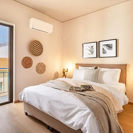 Acropolis View 2-bedroom Apt, Minimal-safari Vibe, Big Balcony! Apartment Athens