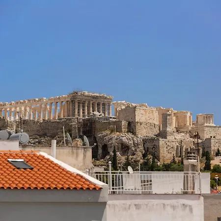 Acropolis View 2-bedroom Apt, Minimal-safari Vibe, Big Balcony! Apartment