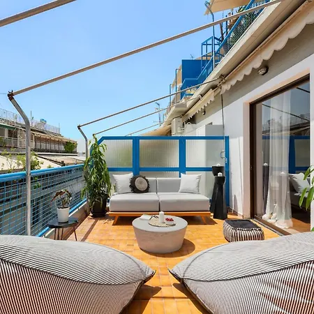 Acropolis View 2-bedroom Apt, Minimal-safari Vibe, Big Balcony! *