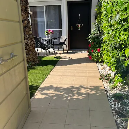 Elegant Glyfada Apartment-private Garden-near Metro Apartment