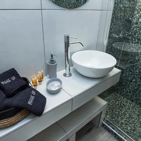 Metaxourgio 2 Bedroom Gem For Urban Explorers Athens