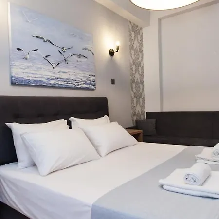 Metaxourgio 2 Bedroom Gem For Urban Explorers *