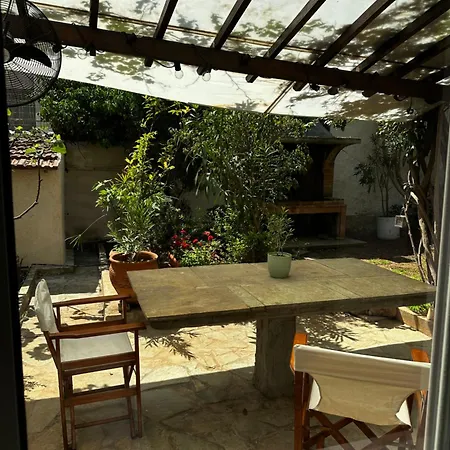 Antonis's Garden House * Athens