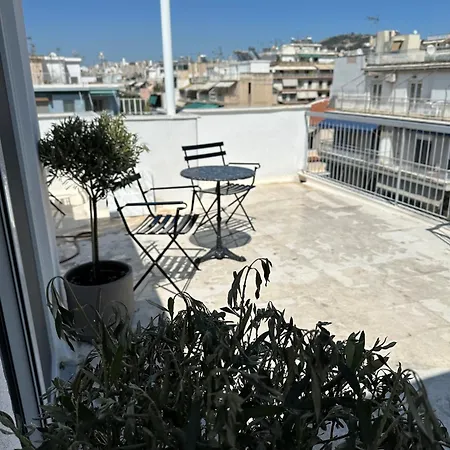 Graffiti Roof Apartment