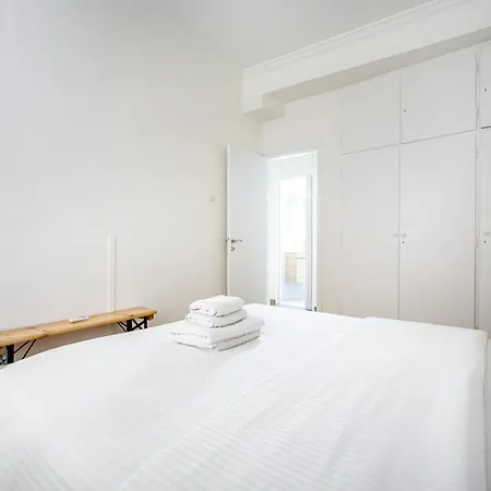 Apartment Acropolis Delux 1st Flr Aprt Up 4 Guests By Lodgespot *
