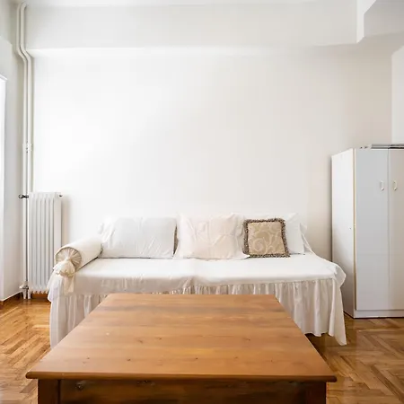 Acropolis Delux 1st Flr Aprt Up 4 Guests By Lodgespot *