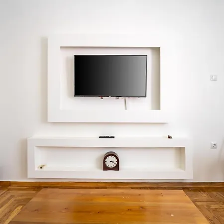 Apartment Acropolis Delux 1st Flr Aprt Up 4 Guests By Lodgespot Athens