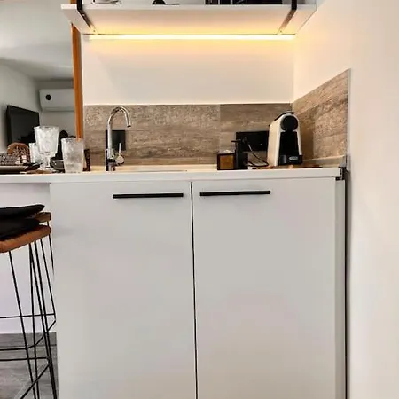 Apartment 2 Athens