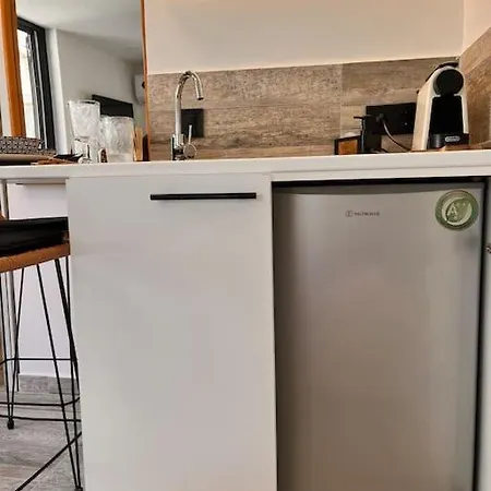 2 Apartment *