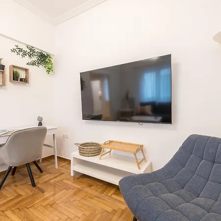Apartment The Business By Cloudkeys Athens