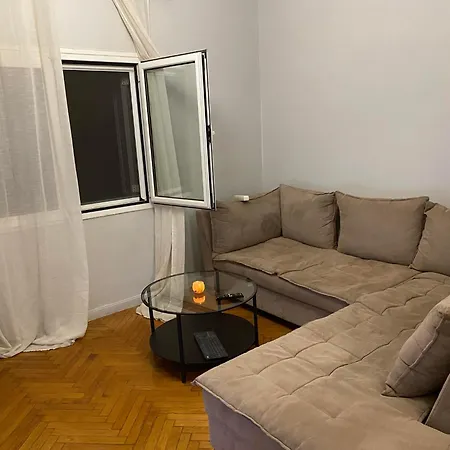 Johnny House Apartment