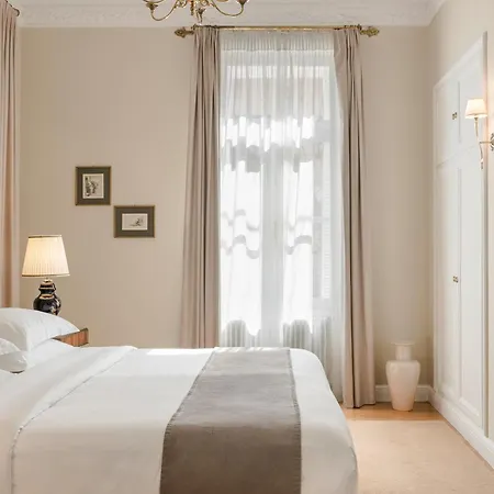 Noble 3* Athens