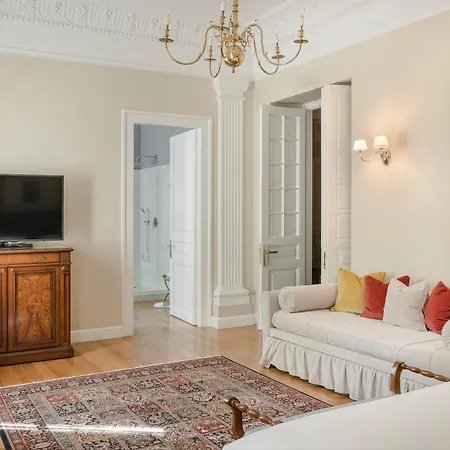 Hotel Noble 3*