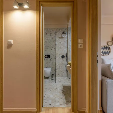 Stylish Flat Overlooking The Temple Of Zeus