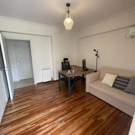 Spacious Modern 2 Bedroom South Coast Of