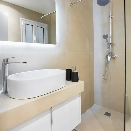 Apartment Deluxe In Kallithea With Balcony & Wifi *